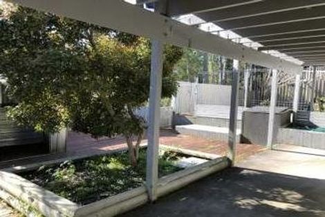 Photo of property in 33 Redwood Drive, Massey, Auckland, 0614