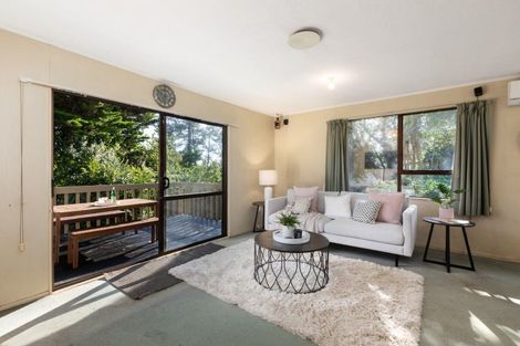 Photo of property in 6 Japonica Crescent, Ranui, Porirua, 5024