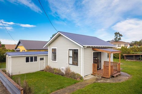 Photo of property in 11 George Street, Waimate, 7924