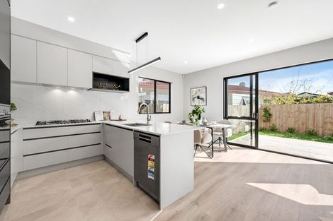 Photo of property in 23b Studfall Street, Pakuranga Heights, Auckland, 2010