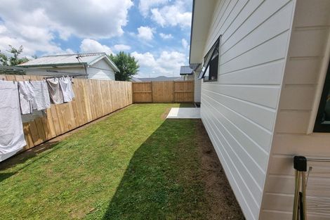 Photo of property in 7u3 Sare Crescent, Fairfield, Hamilton, 3214
