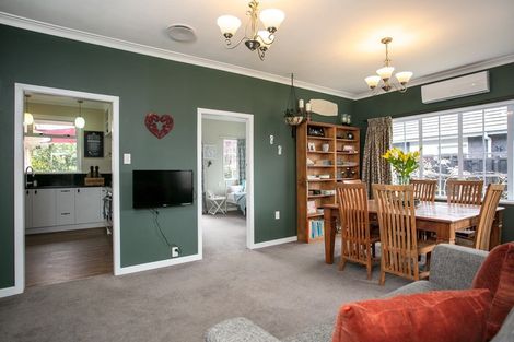 Photo of property in 18 Grosvenor Street, Cambridge, 3434