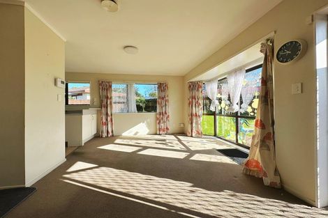 Photo of property in 6/60 Nikau Street, New Lynn, Auckland, 0600