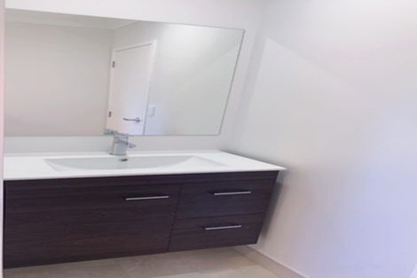 Photo of property in 16 Goh Place, Manurewa, Auckland, 2105