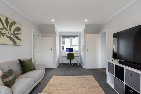 Photo of property in 3 Gonville Street, Tawa, Wellington, 5028