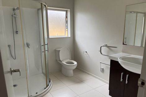 Photo of property in 17 Hamilton Place, Glenfield, Auckland, 0629