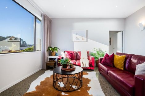 Photo of property in 10 Ihakara Arthur Lane, Aotea, Porirua, 5024