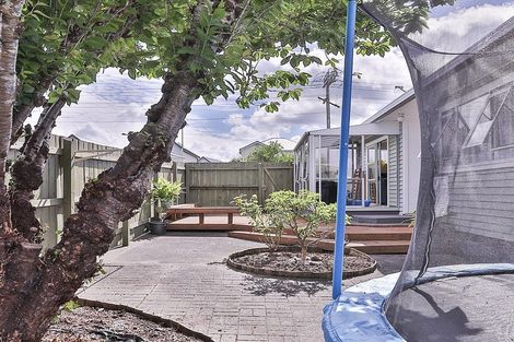 Photo of property in 1/76 Grove Road, Papakura, 2110