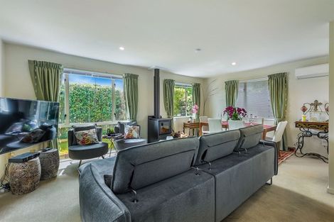 Photo of property in 215 Wairakei Road, Bryndwr, Christchurch, 8053