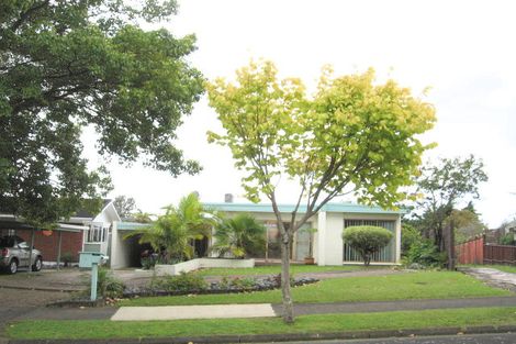 Photo of property in 6 Leewood Place, Pakuranga Heights, Auckland, 2010