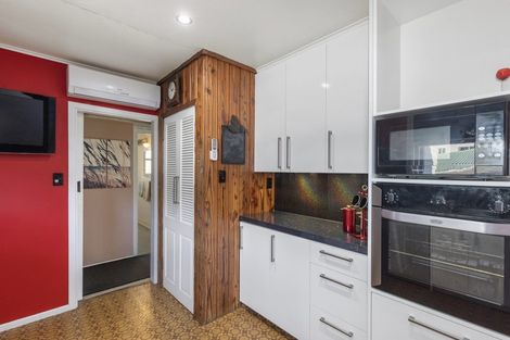 Photo of property in 35 Dalton Grove, Stokes Valley, Lower Hutt, 5019