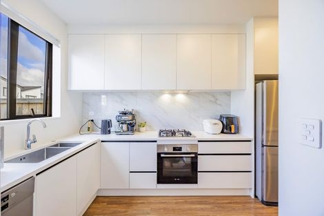 Photo of property in 27 Coast Garden Drive, Hobsonville, Auckland, 0616