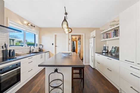 Photo of property in 21 Clipper Place, Redwood, Christchurch, 8051