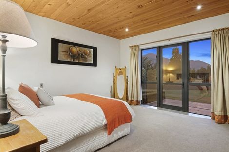 Photo of property in 24 Golf Course Road, Wanaka, 9305