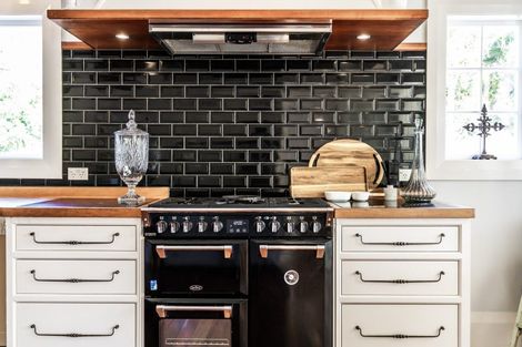 Photo of property in 1539 State Highway 16, Helensville, 0875