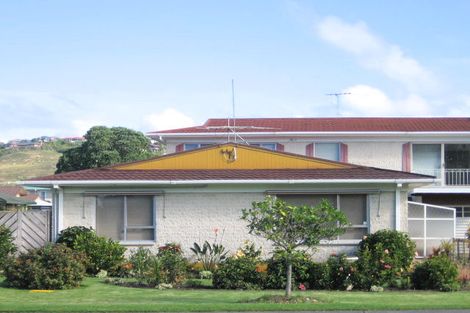 Photo of property in 1/486 Hibiscus Coast Highway, Orewa, 0931