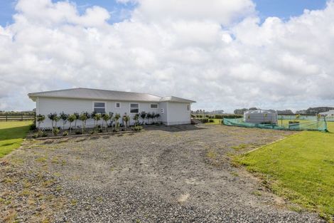 Photo of property in 29 Matarikoriko Road, Brixton, Waitara, 4382