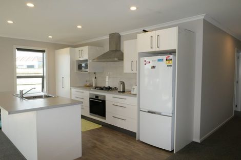 Photo of property in 94 Mazengarb Road, Paraparaumu Beach, Paraparaumu, 5032