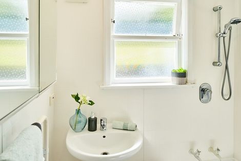 Photo of property in 63 Salford Street, Newlands, Wellington, 6037