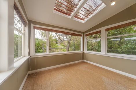 Photo of property in 6 Highland Crescent, Wadestown, Wellington, 6012