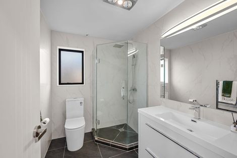 Photo of property in 14 Rathmullen Place, Pinehill, Auckland, 0632