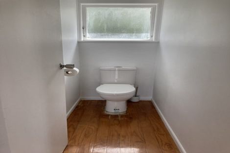 Photo of property in 41 Royal View Road, Te Atatu South, Auckland, 0610