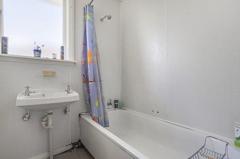 Photo of property in 31 Arimu Road, Papakura, 2110