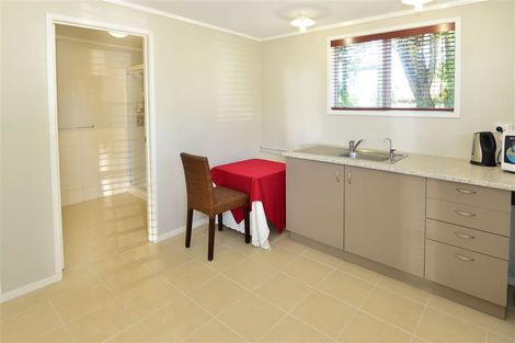 Photo of property in 306 Glengarry Road, Glen Eden, Auckland, 0602