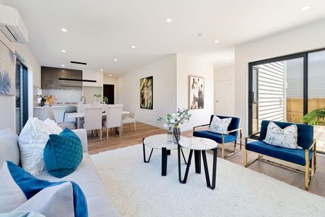 Photo of property in 21a Barron Drive, Green Bay, Auckland, 0604