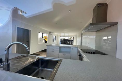 Photo of property in 128a Weraroa Road, Levin, 5510