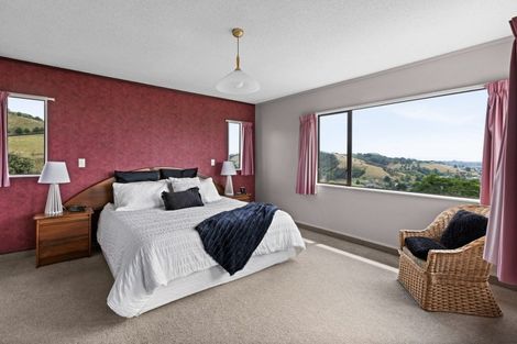 Photo of property in 90 Churchill Drive, Taradale, Napier, 4112