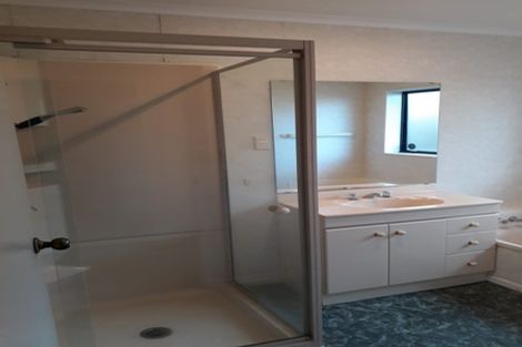 Photo of property in 137 Burswood Drive, Burswood, Auckland, 2013