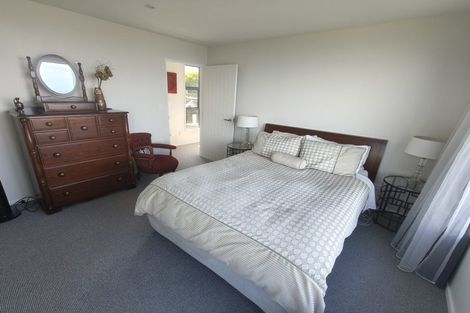 Photo of property in 25 Highgrove, Saint Clair, Dunedin, 9012