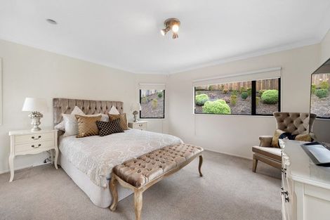 Photo of property in 9 Chisbury Terrace, Shelly Park, Auckland, 2014