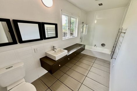 Photo of property in 17 Fox Street, Hamilton East, Hamilton, 3216