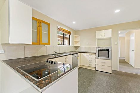 Photo of property in 64 Sunvue Road, Glen Eden, Auckland, 0602