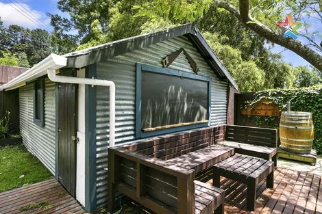 Photo of property in 22 Homedale Road, Wainuiomata, Lower Hutt, 5014