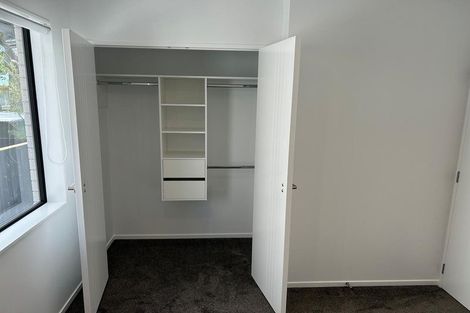 Photo of property in 11/19 Roberts Road, Glenfield, Auckland, 0629