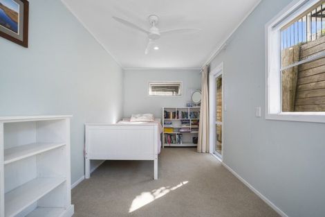 Photo of property in 16 Tralee Street, Omokoroa, 3114
