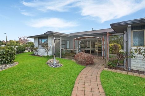 Photo of property in 111 Guy Street, Dannevirke, 4930