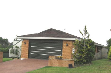 Photo of property in 5 Fernbird Place, Massey, Auckland, 0614