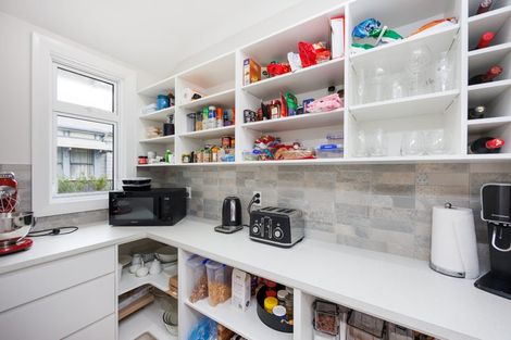 Photo of property in 7 Pirie Street, Palmerston North, 4410
