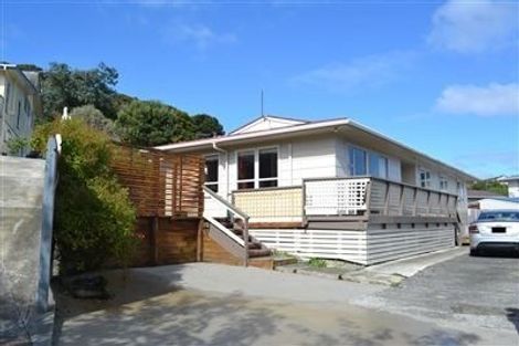 Photo of property in 8 Manurewa Grove, Wainuiomata, Lower Hutt, 5014
