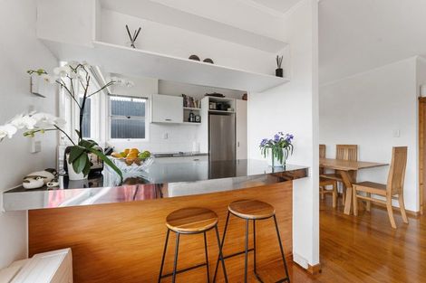 Photo of property in 35 Kitchener Road, Takapuna, Auckland, 0622