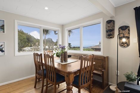 Photo of property in 11 Middlesex Place, Northland, Wellington, 6012