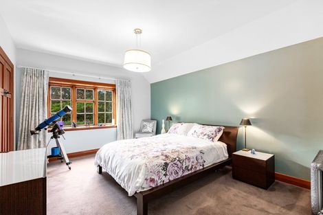 Photo of property in 2 Glen Road, Kelburn, Wellington, 6012