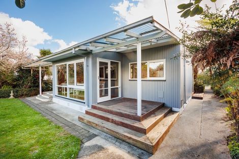 Photo of property in 19 Sheffield Street, Awapuni, Palmerston North, 4412