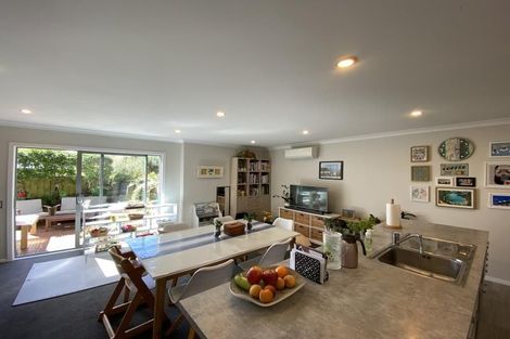 Photo of property in 25 Cresswell Place, Johnsonville, Wellington, 6037