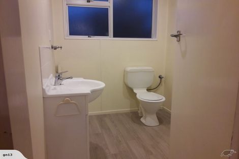 Photo of property in 40f2- Hudson Avenue, Ebdentown, Upper Hutt, 5018