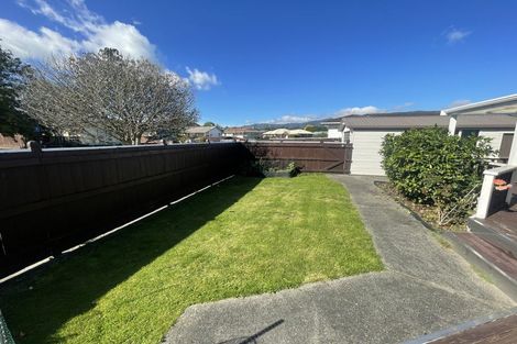 Photo of property in 1 Laredo Grove, Totara Park, Upper Hutt, 5018
